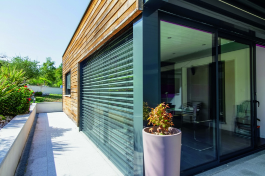 brise-soleil avec lames orientables